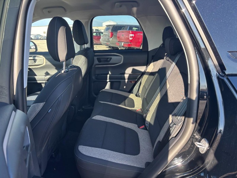 Ford Bronco Sport Vehicle Full-screen Gallery Image 12