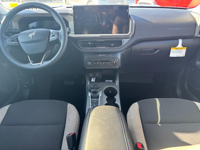 Ford Bronco Sport Vehicle Full-screen Gallery Image 15