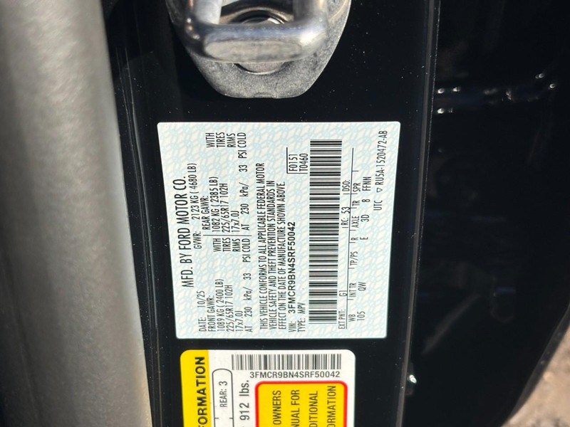 Ford Bronco Sport Vehicle Full-screen Gallery Image 26