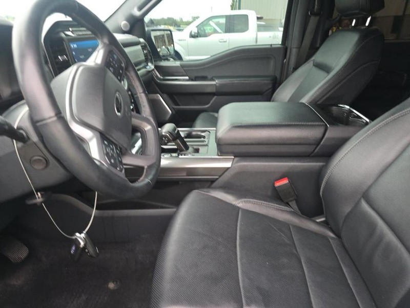 Ford F-150 Vehicle Full-screen Gallery Image 04