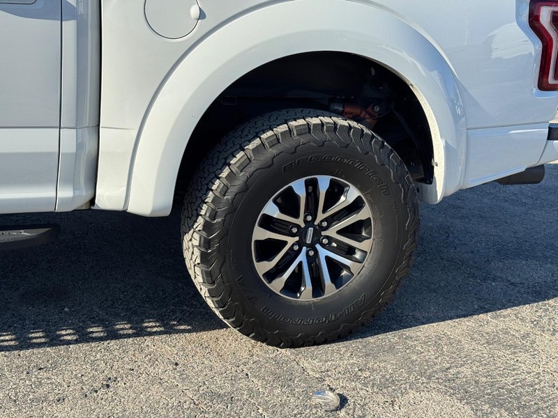 Ford F-150 Vehicle Image 11