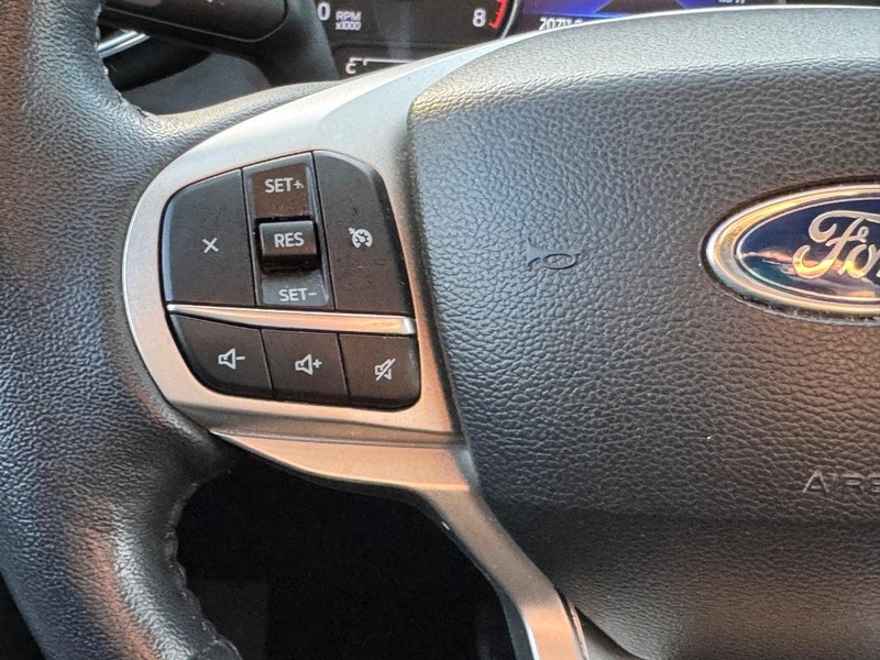 Ford Explorer Vehicle Image 20