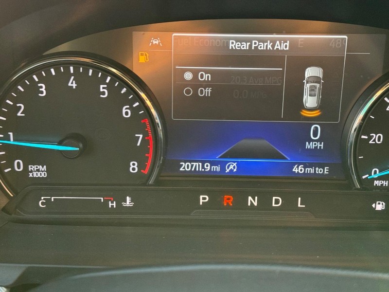 Ford Explorer Vehicle Image 24