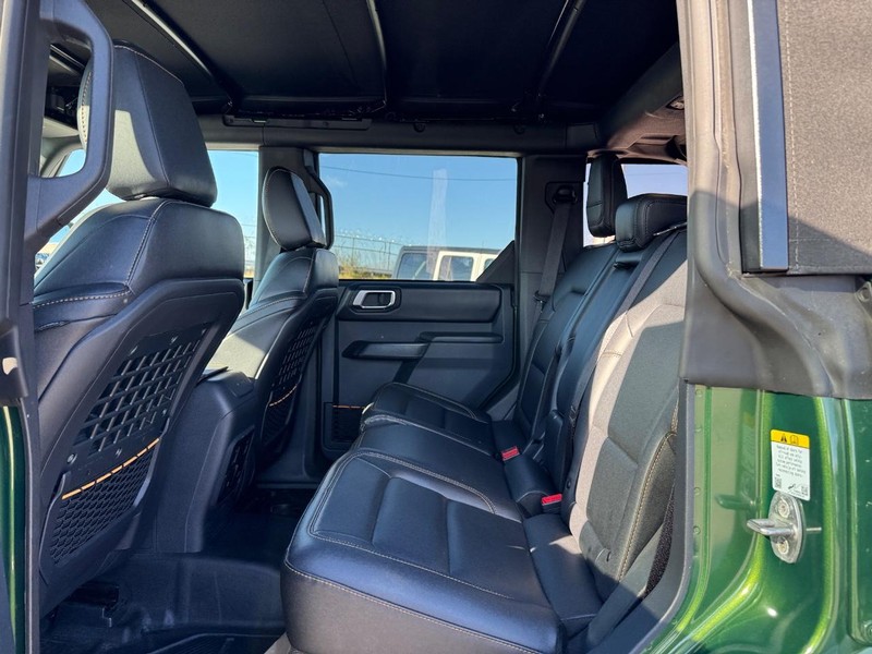 Ford Bronco Vehicle Image 12