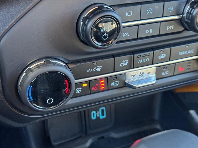 Ford Bronco Vehicle Image 22