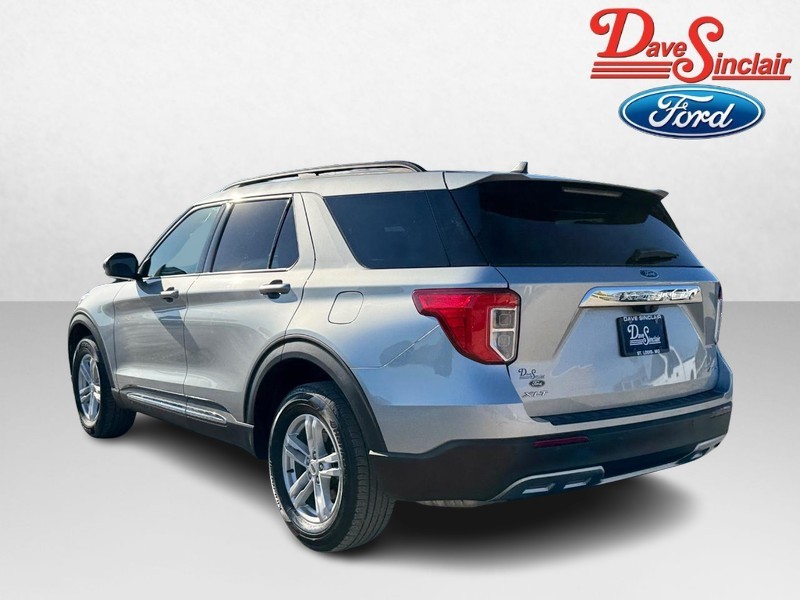 Ford Explorer Vehicle Image 09