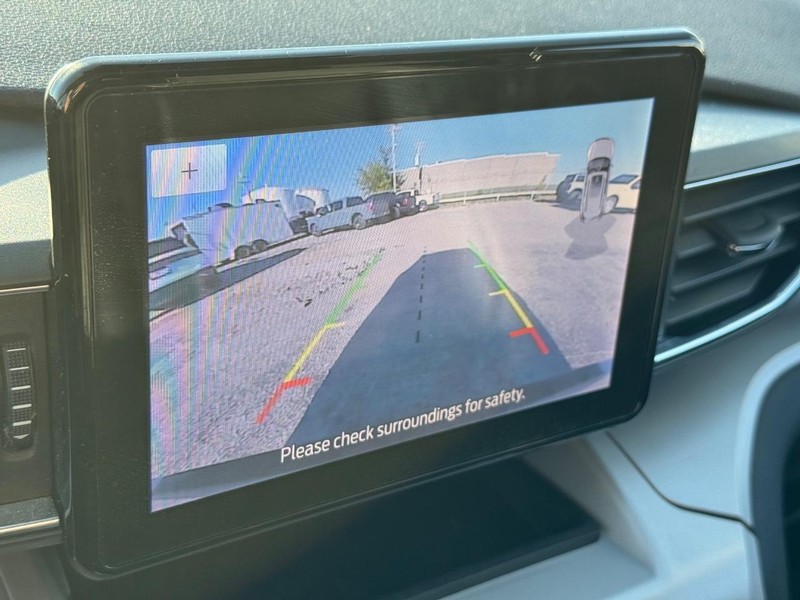 Ford Explorer Vehicle Image 24