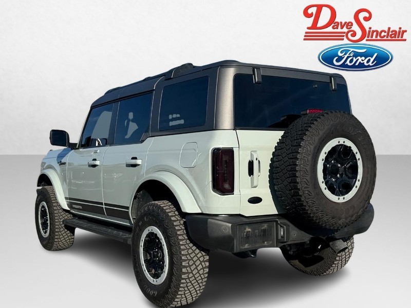 Ford Bronco Vehicle Full-screen Gallery Image 09