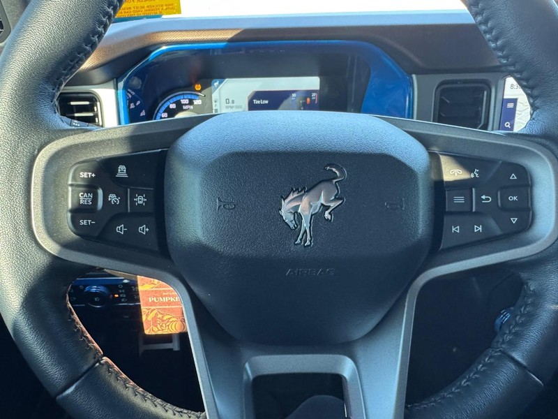 Ford Bronco Vehicle Full-screen Gallery Image 18