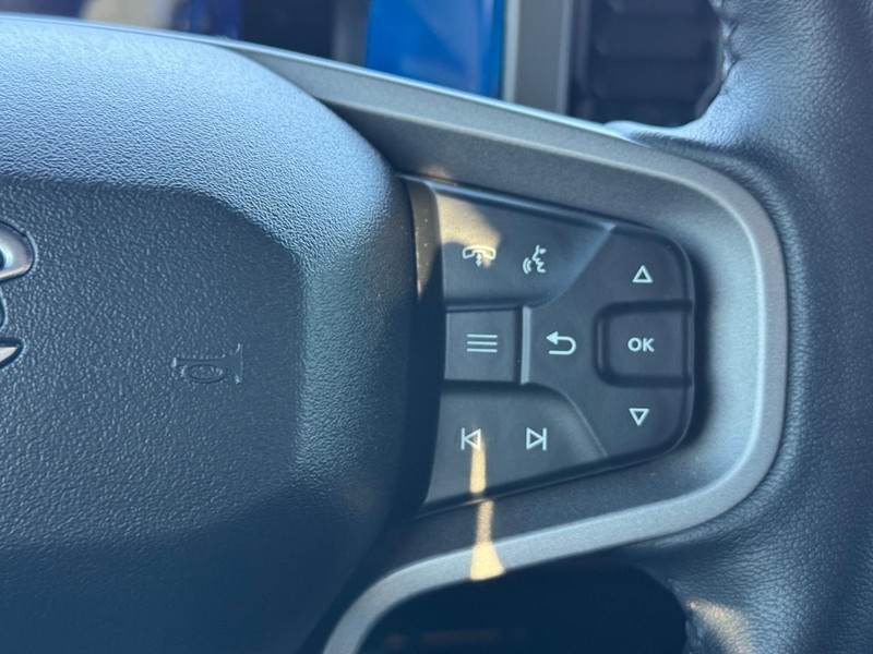 Ford Bronco Vehicle Full-screen Gallery Image 20