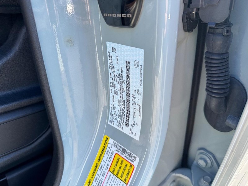 Ford Bronco Vehicle Full-screen Gallery Image 25