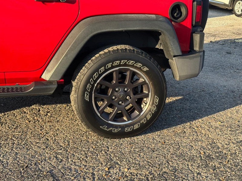 Jeep Wrangler Unlimited Vehicle Image 11