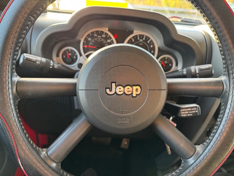 Jeep Wrangler Unlimited Vehicle Image 18