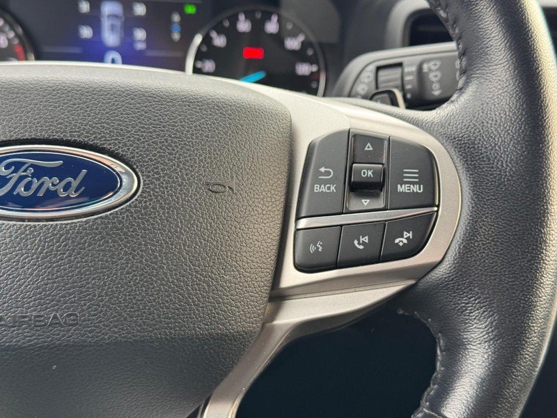 Ford Explorer Vehicle Image 22