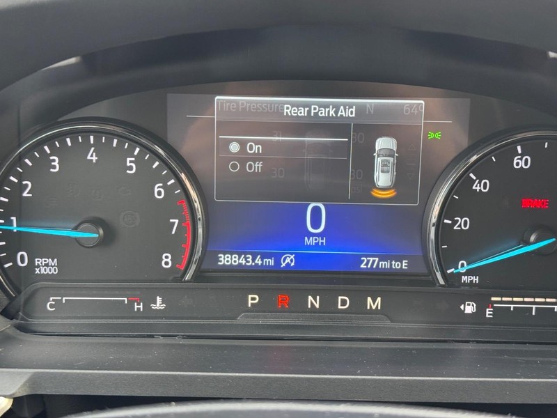 Ford Explorer Vehicle Image 24