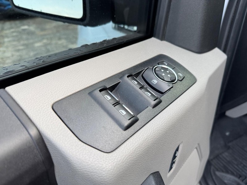 Ford F-150 Vehicle Image 16