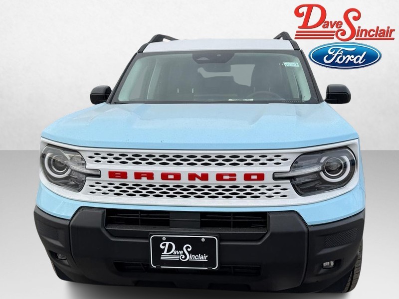 Ford Bronco Sport Vehicle Full-screen Gallery Image 02