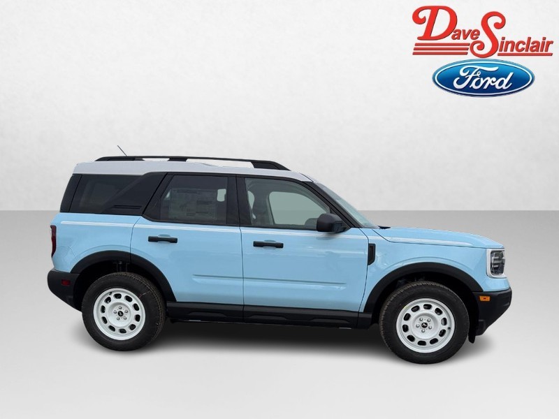 Ford Bronco Sport Vehicle Full-screen Gallery Image 05