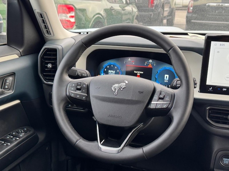 Ford Bronco Sport Vehicle Full-screen Gallery Image 14