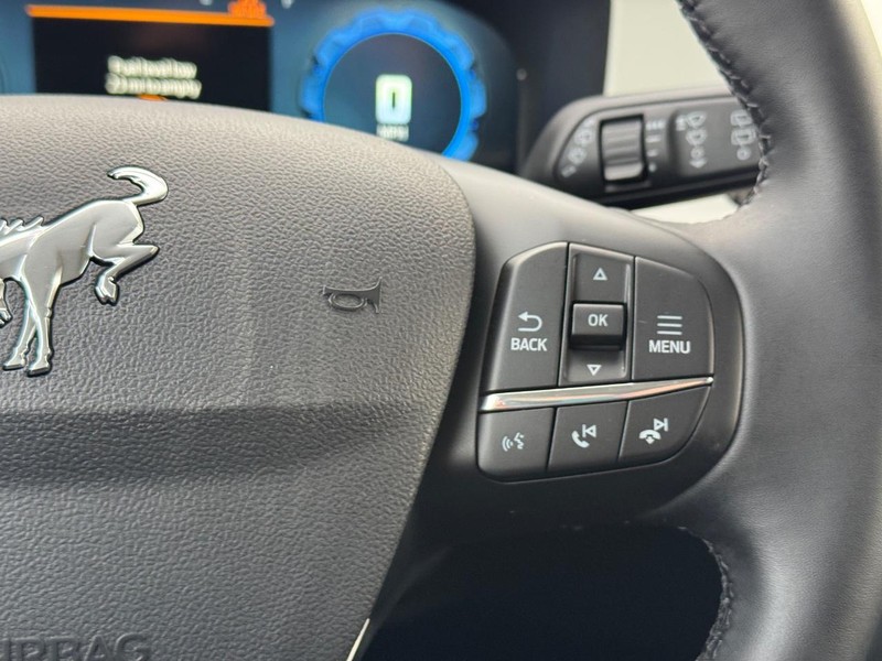 Ford Bronco Sport Vehicle Full-screen Gallery Image 21