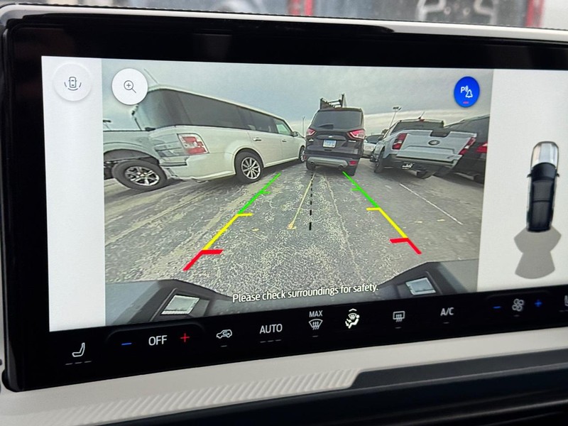 Ford Bronco Sport Vehicle Full-screen Gallery Image 22