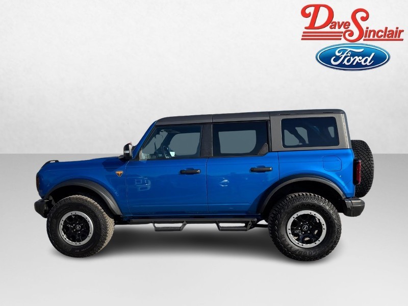 Ford Bronco Vehicle Full-screen Gallery Image 10