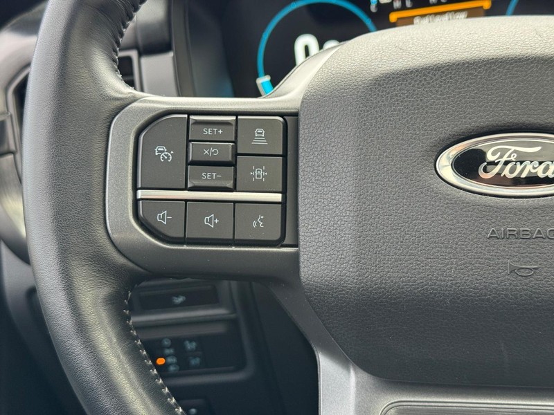 Ford F-150 Vehicle Full-screen Gallery Image 21