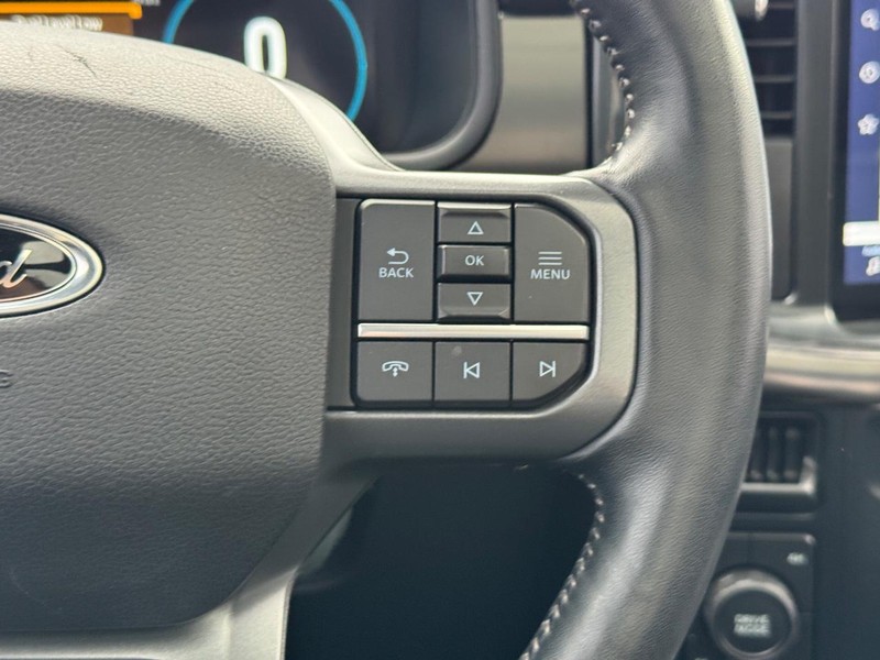 Ford F-150 Vehicle Full-screen Gallery Image 22