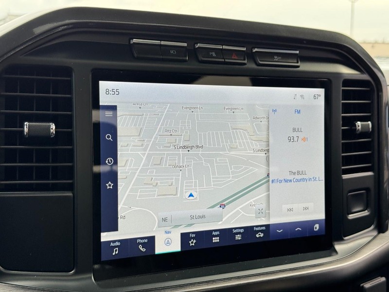 Ford F-150 Vehicle Full-screen Gallery Image 23