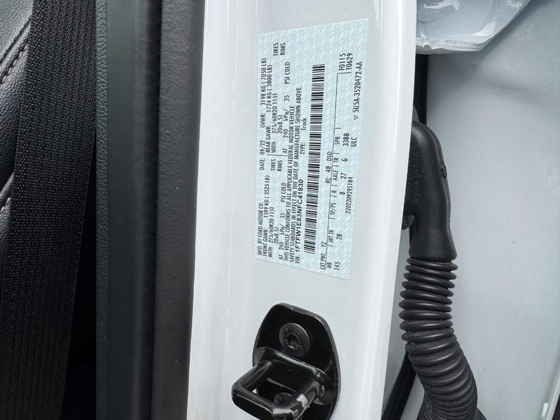 Ford F-150 Vehicle Full-screen Gallery Image 27