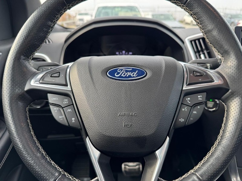 Ford Edge Vehicle Image 20