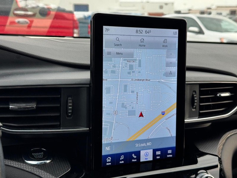 Ford Explorer Vehicle Full-screen Gallery Image 25