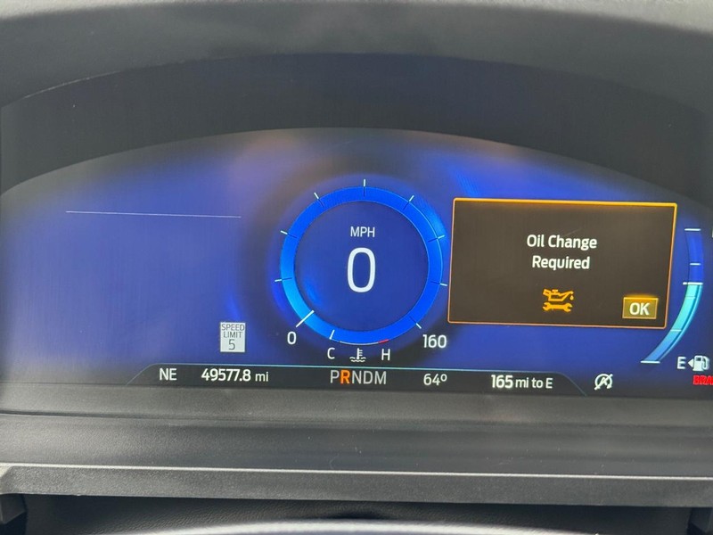 Ford Explorer Vehicle Full-screen Gallery Image 28