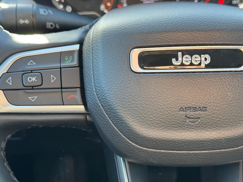 Jeep Compass Vehicle Image 19