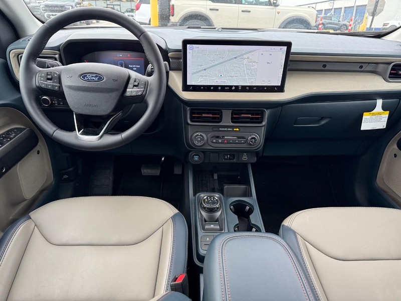 Ford Maverick Vehicle Image 13