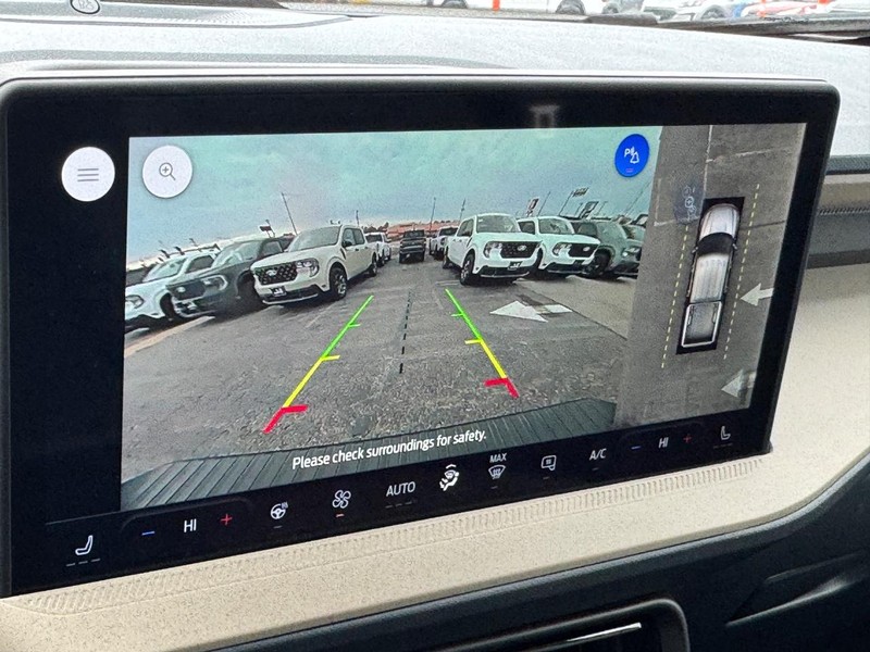 Ford Maverick Vehicle Image 23