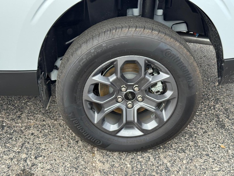 Ford Maverick Vehicle Image 10