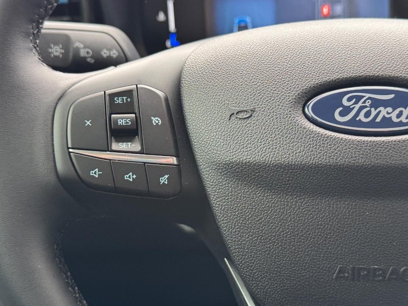 Ford Maverick Vehicle Image 20