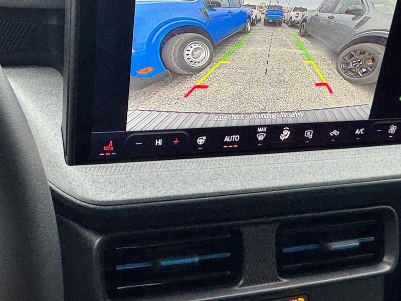 Ford Maverick Vehicle Image 22