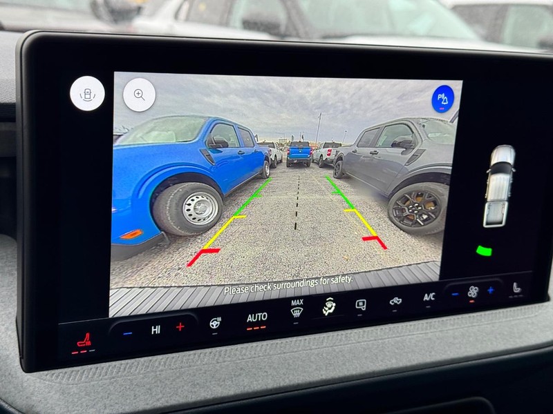 Ford Maverick Vehicle Image 23