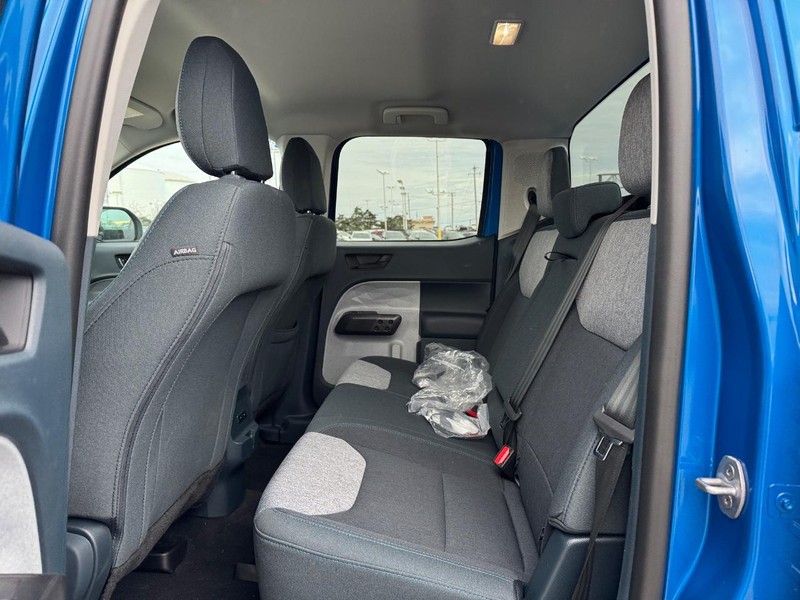 Ford Maverick Vehicle Image 12