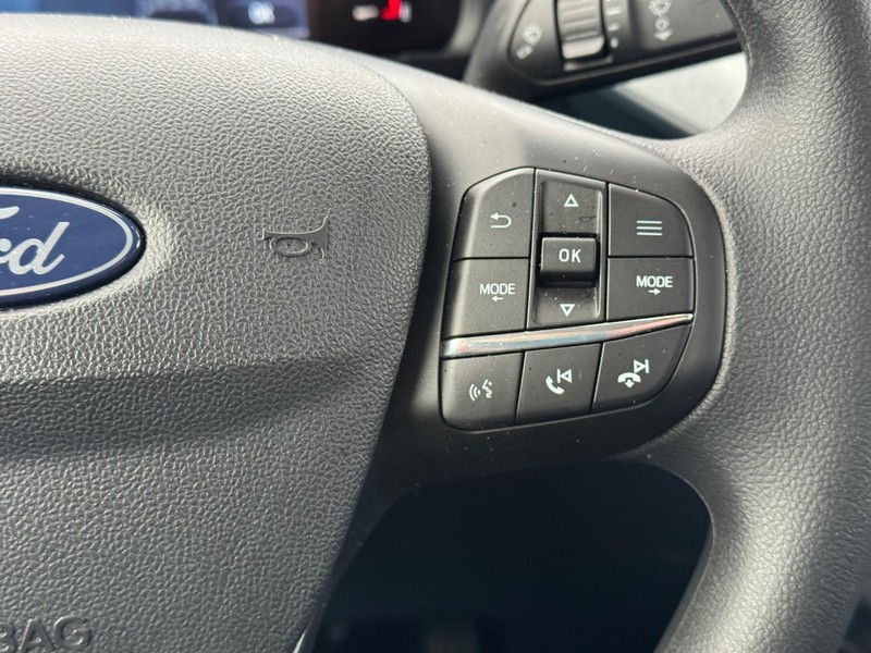 Ford Maverick Vehicle Image 21