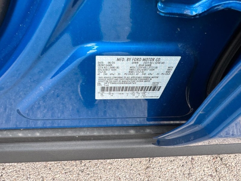 Ford Maverick Vehicle Image 23