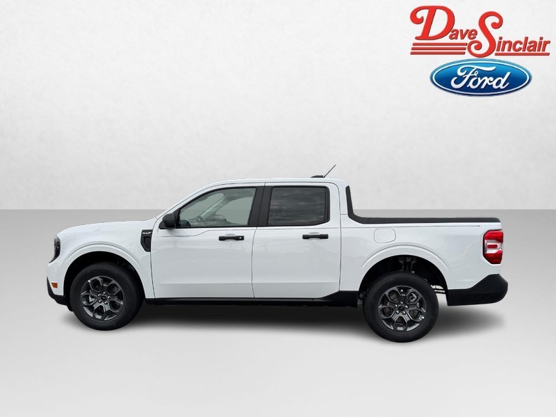 Ford Maverick Vehicle Image 10