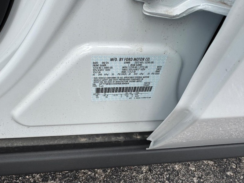 Ford Maverick Vehicle Image 23