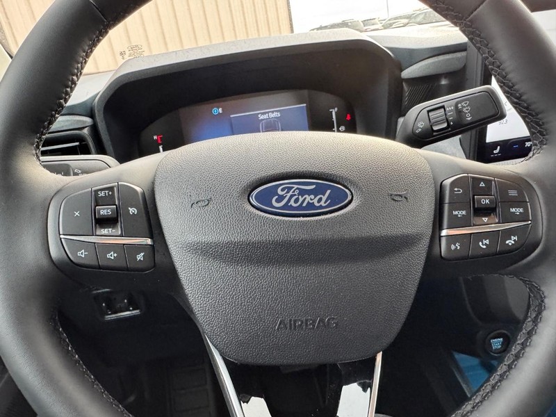 Ford Maverick Vehicle Image 19