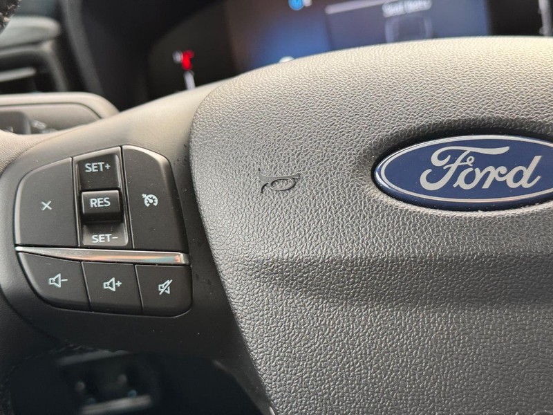 Ford Maverick Vehicle Image 20