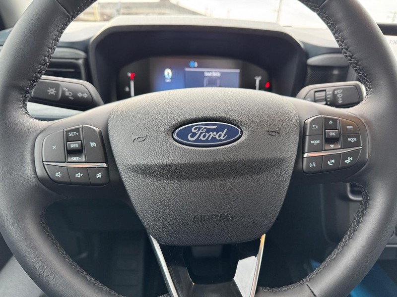 Ford Maverick Vehicle Image 19