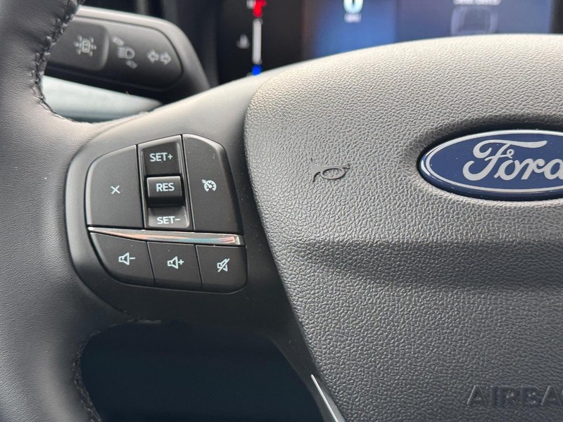 Ford Maverick Vehicle Image 20