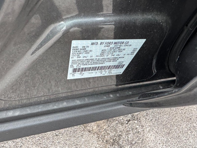 Ford Maverick Vehicle Image 24